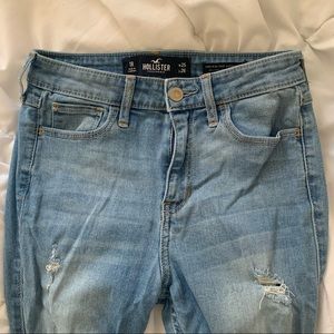 hollister distressed skinny jeans